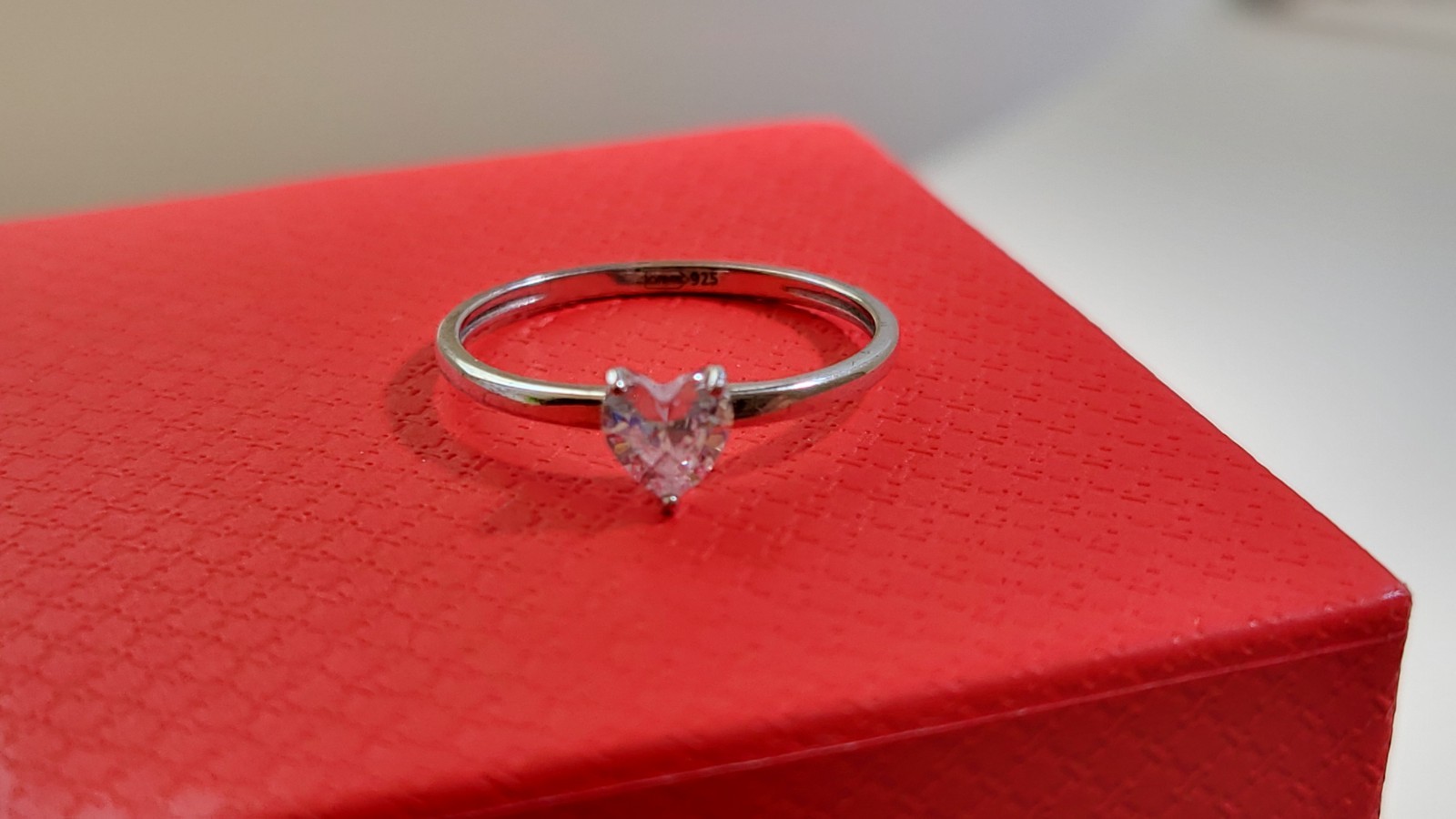 Woman’s 925 Sterling Silver Heart Cubic Zirconia Ring Size 5 US
