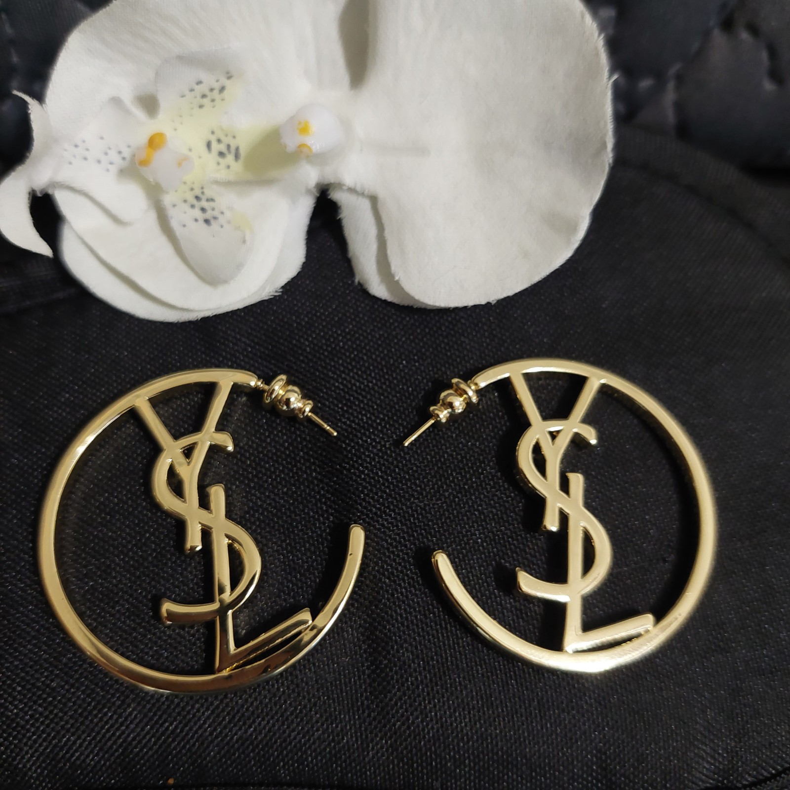 Auth. YVES SAINT LAURENT YSL LOGO Large HOOP EARRINGS Gold Tone