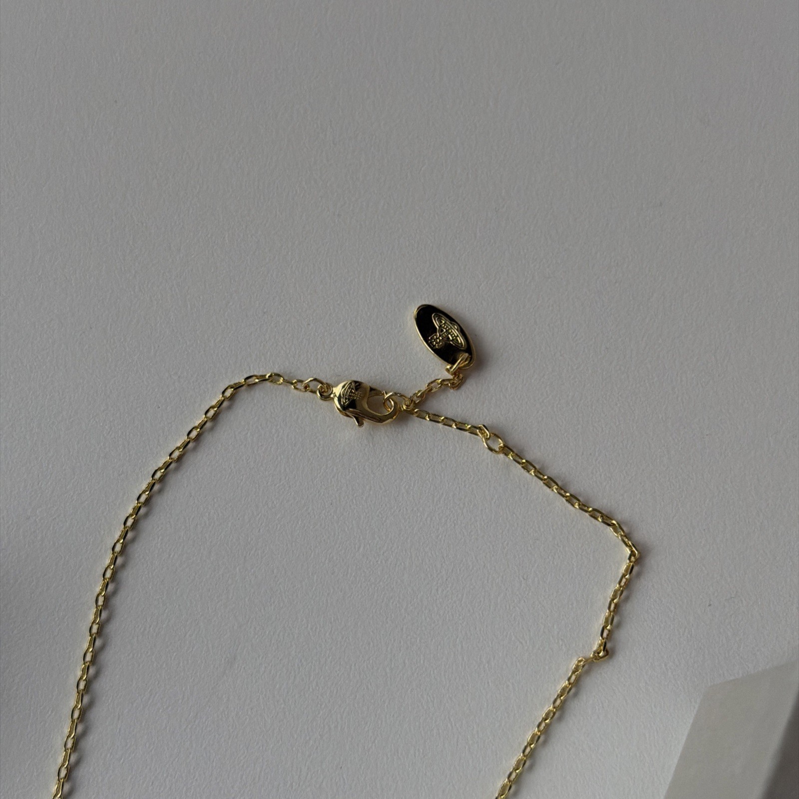 VW Lucrece Pendant Necklace – Gold