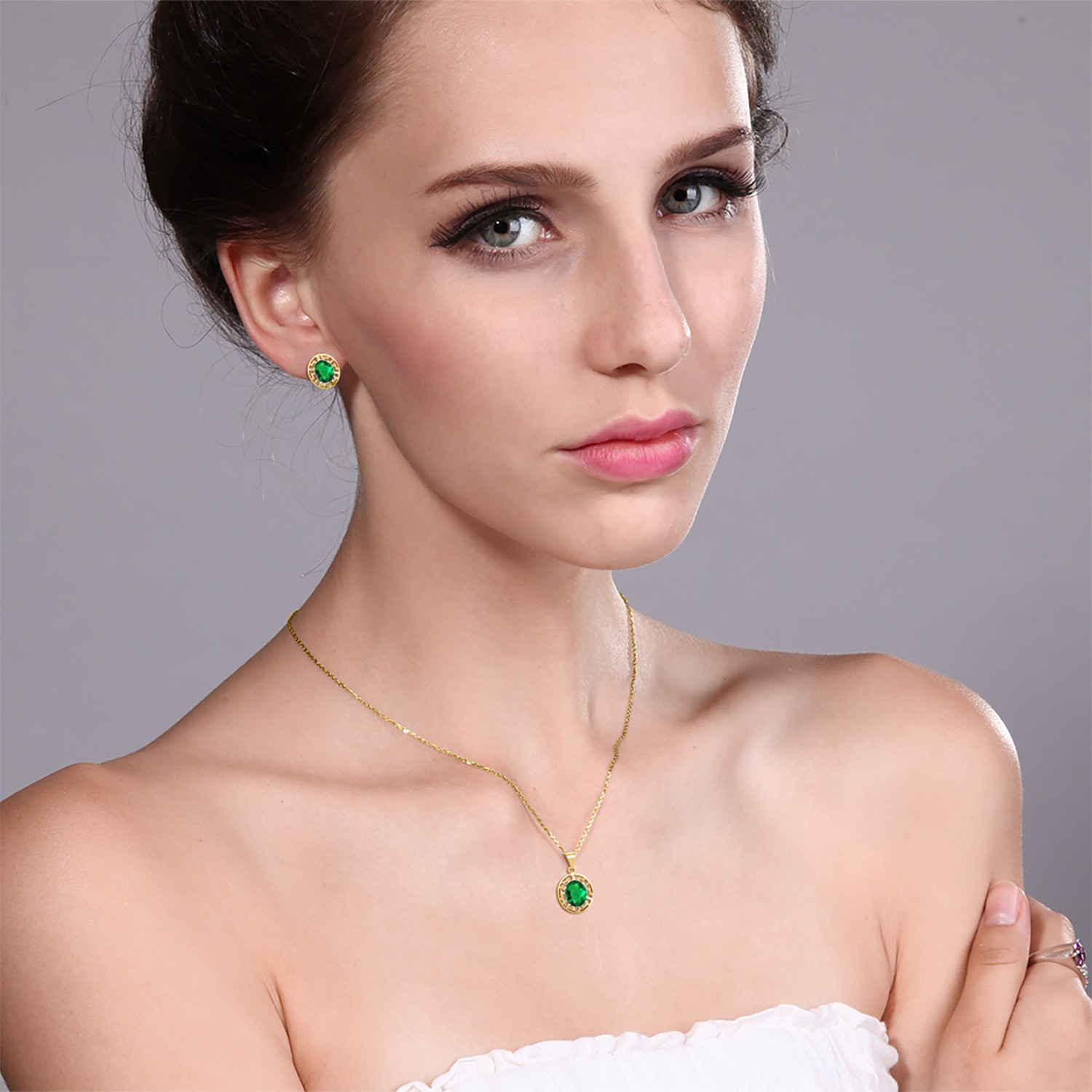 Simulated Emerald (6Ct) in 18K Yellow Gold Plated Silver Pendant Earrings Set