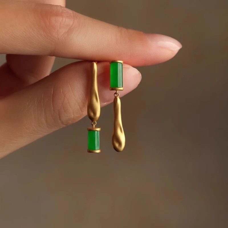 New Chinese style asymmetrical yang green small square water droplet earrings