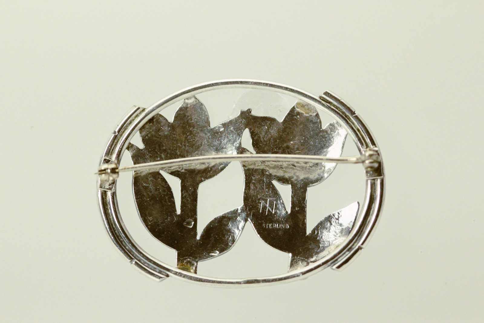 925 Sterling Silver Vintage Oval Floral Brooch Signed NT 9.1 Grams (PEN9766)