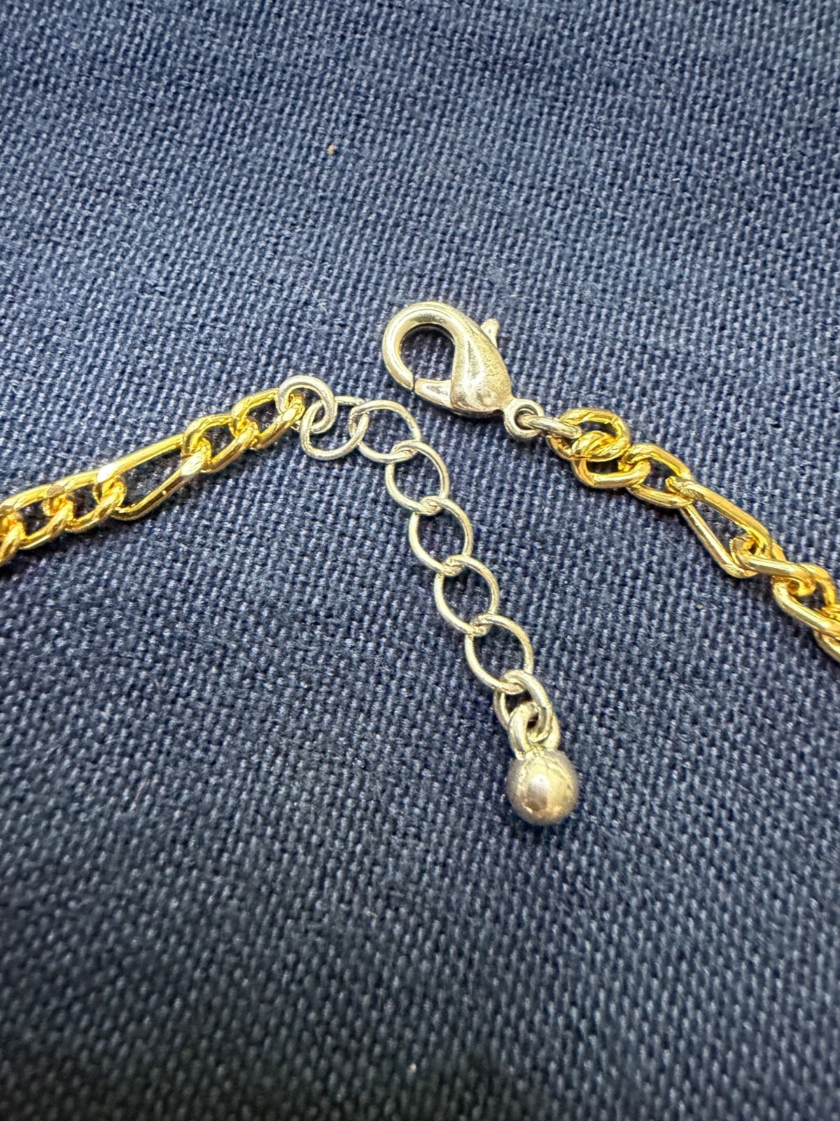 Bracelet Gold Toned Link Chain 8 Inches Length