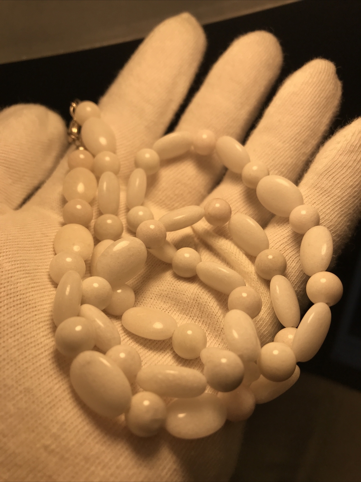 23” Long Vintage Roman RMN Brand White Stone Necklace Oval & Round Bead