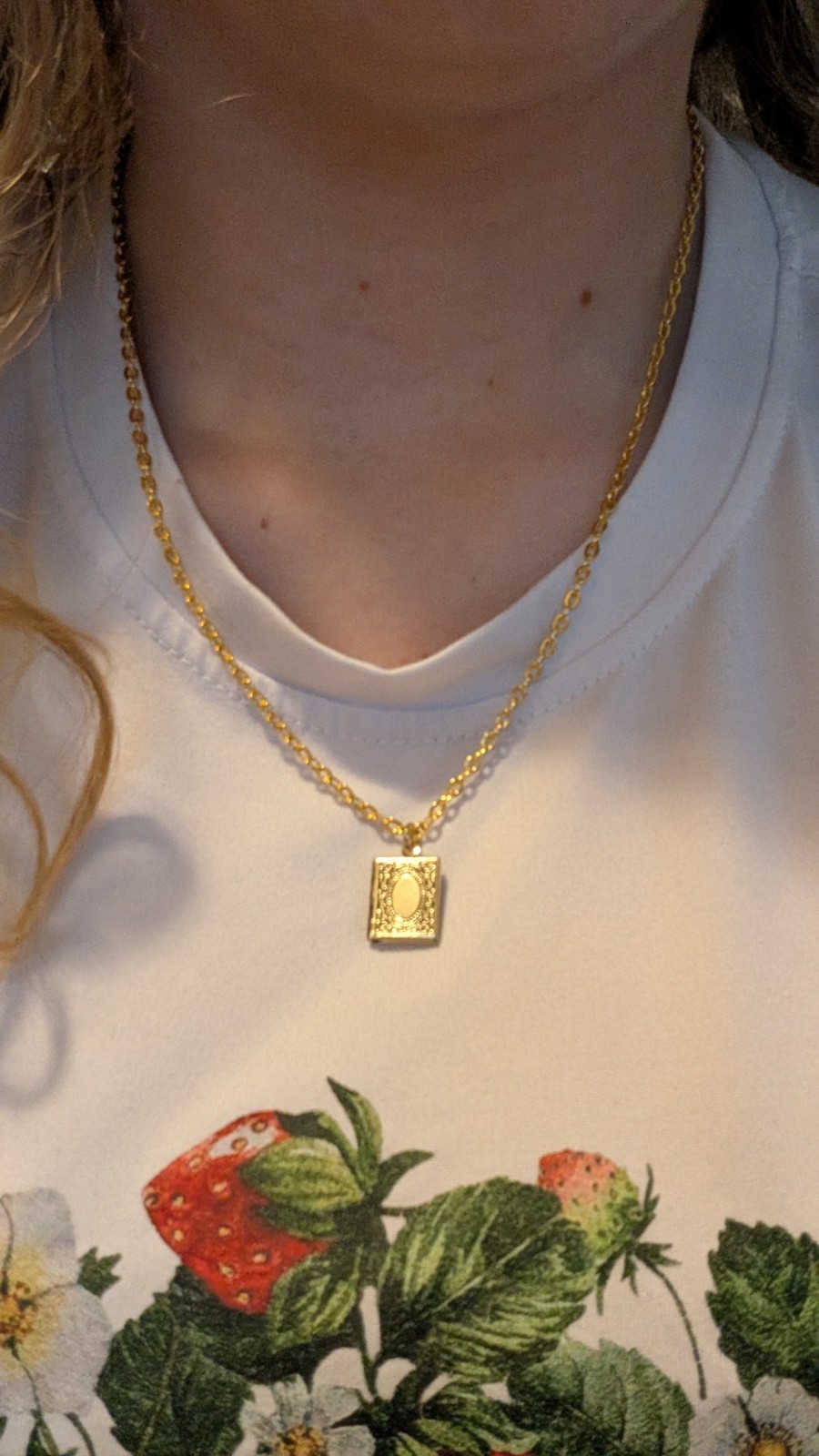 handmade Gold Tone Rope Chain book locket Necklace Rectangle Metal No Stone