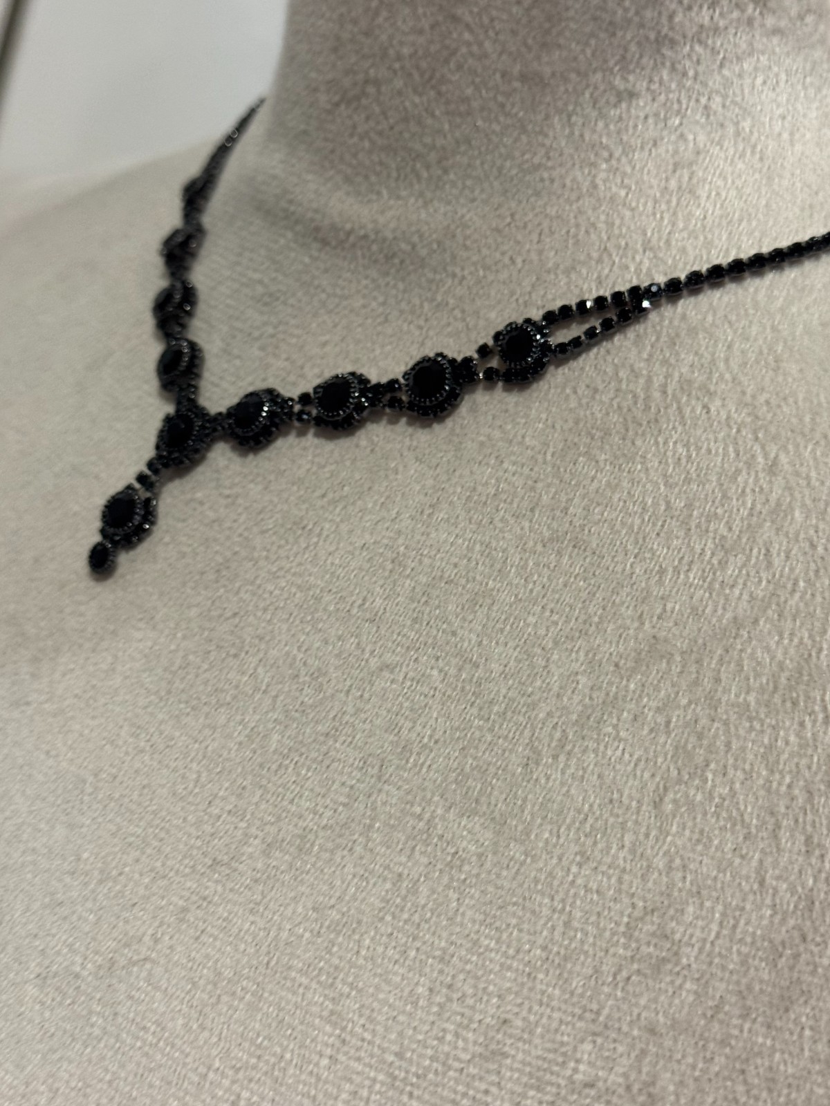 Crystal Necklace Earrings & Bracelet Jewelry Set Black