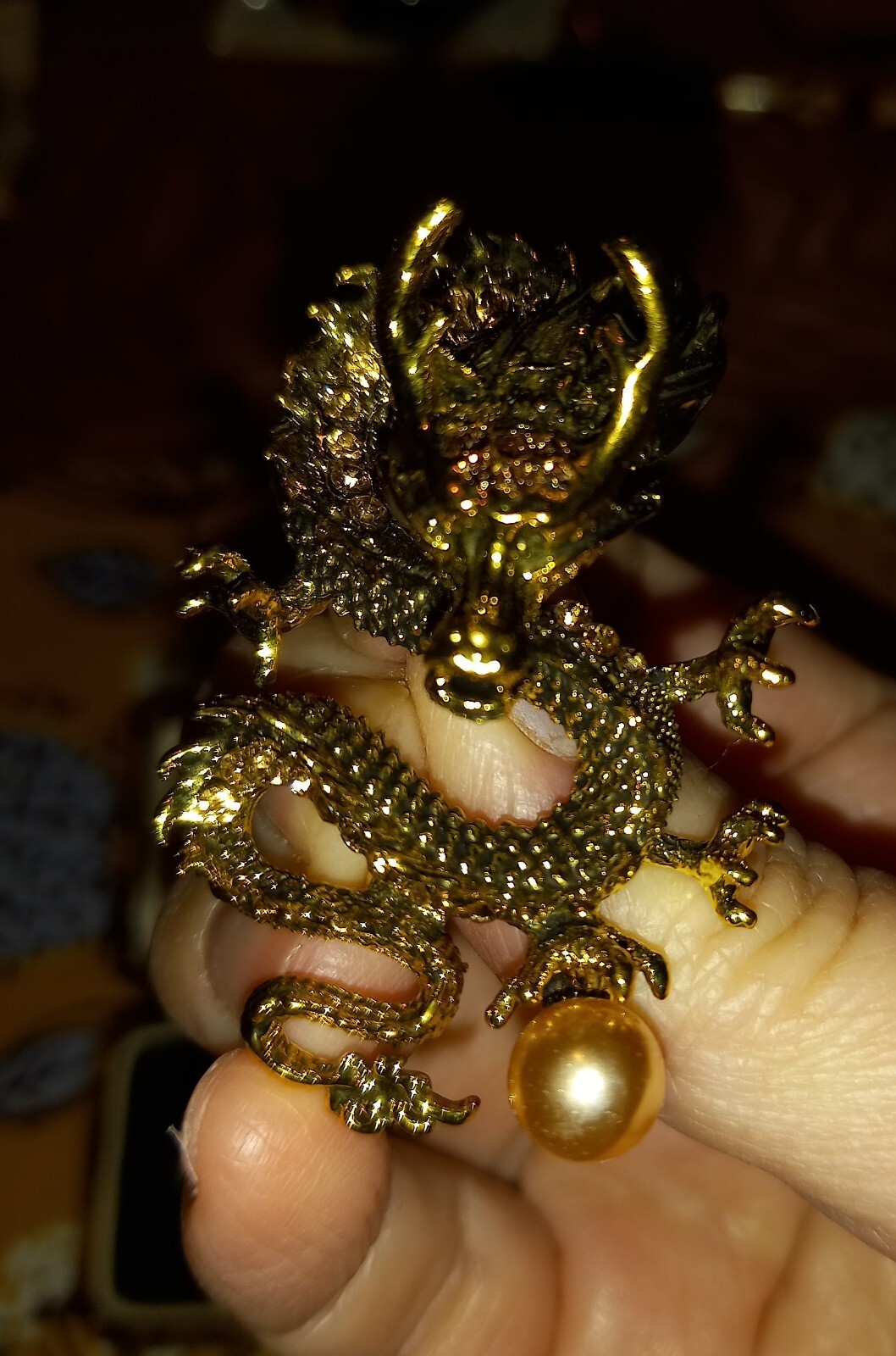 VINTAGE STYLE GOLDTONE DRAGON & PINK FAUX PEARL BROOCH LOVELY GLAMOROUS CHINESE