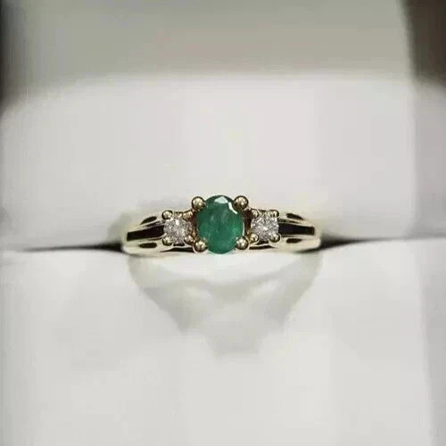 Simulated Emerald 1.0Ct Round Cut 3 Stone Engagement Ring 14K Yellow Gold Plated