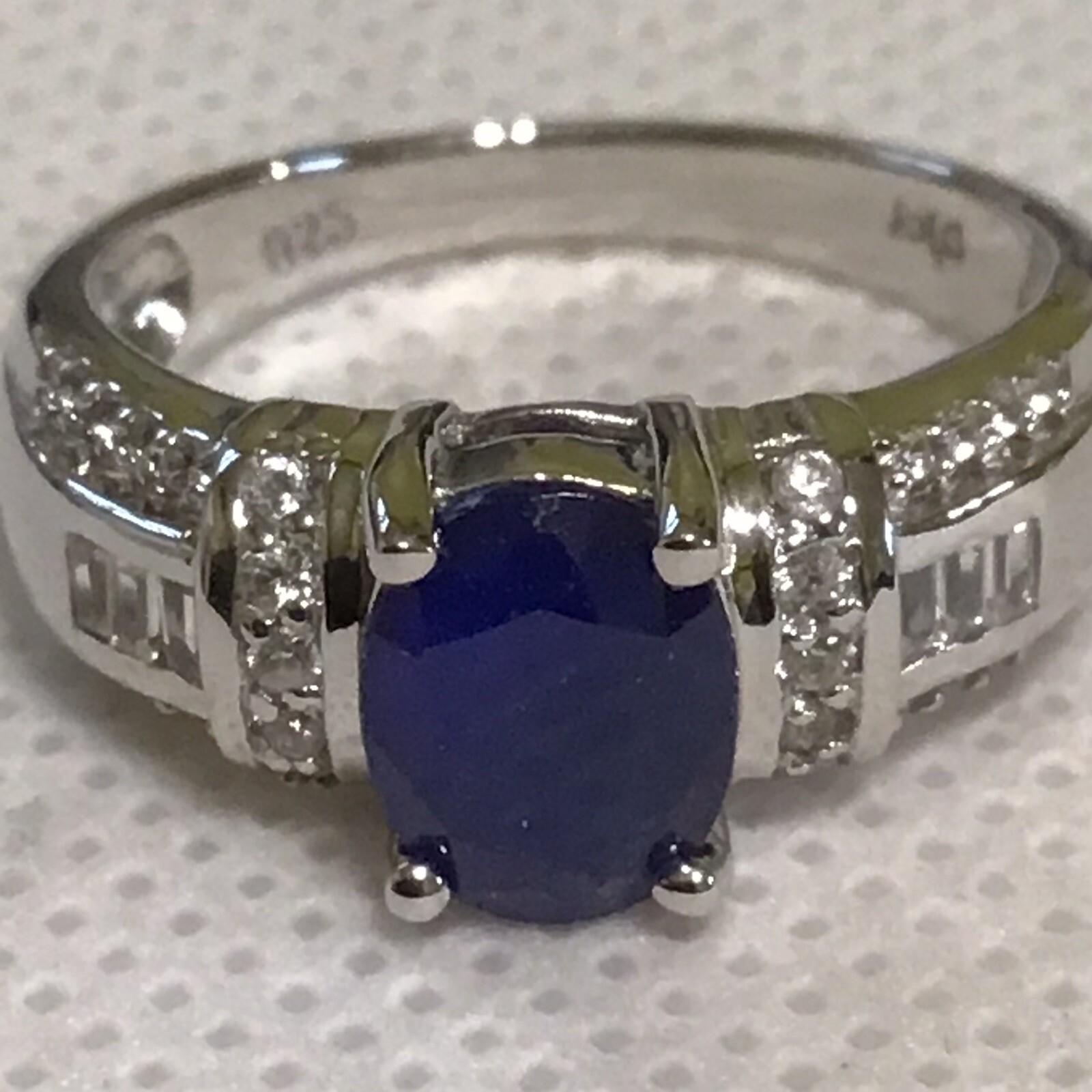 Genuine Tanzanian Blue Spinel & Natural White Zircon Ring (Sz8) TGW 1.75cts
