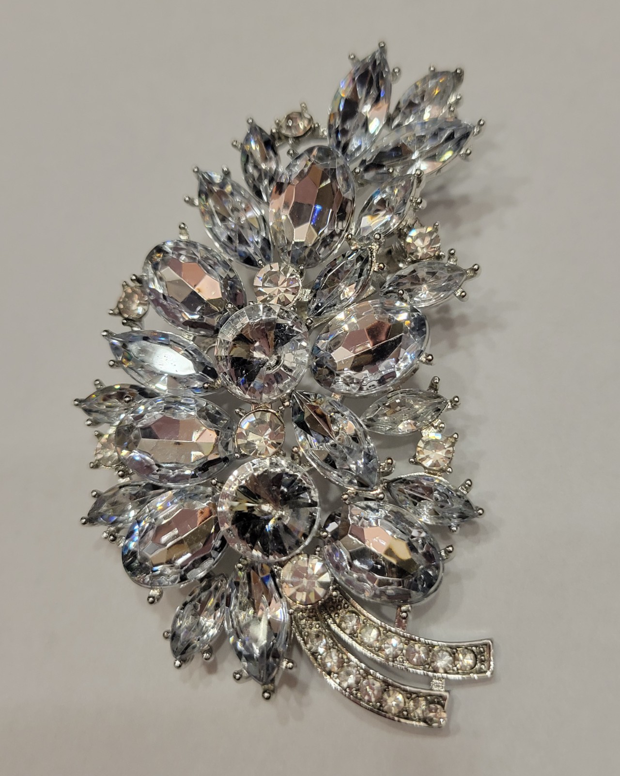 Big Beautiful Clear Floral Flower Bouquet Leaf All Occasions Brooch Pin CA P85-1