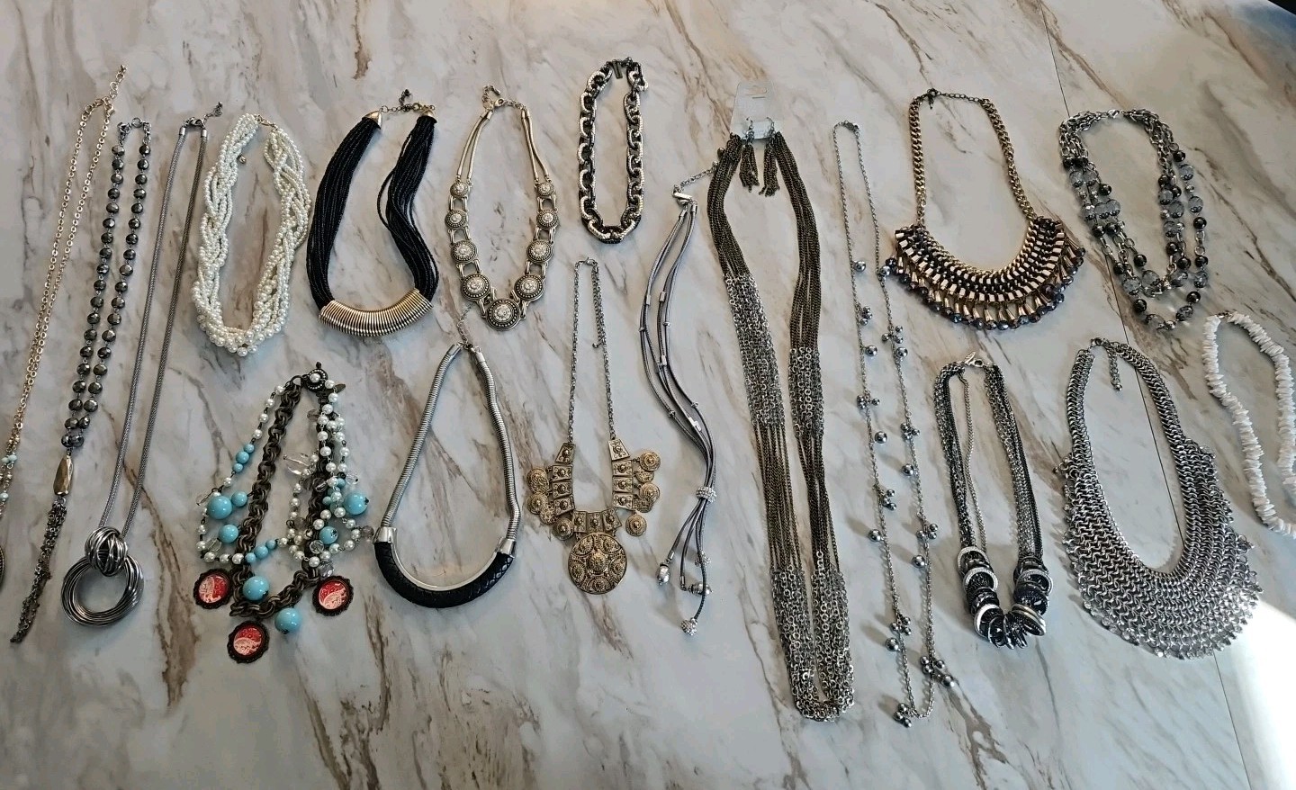 18pc Costume Necklace Lot Faux Pearls Beaded Chunky Statement Resale Branded