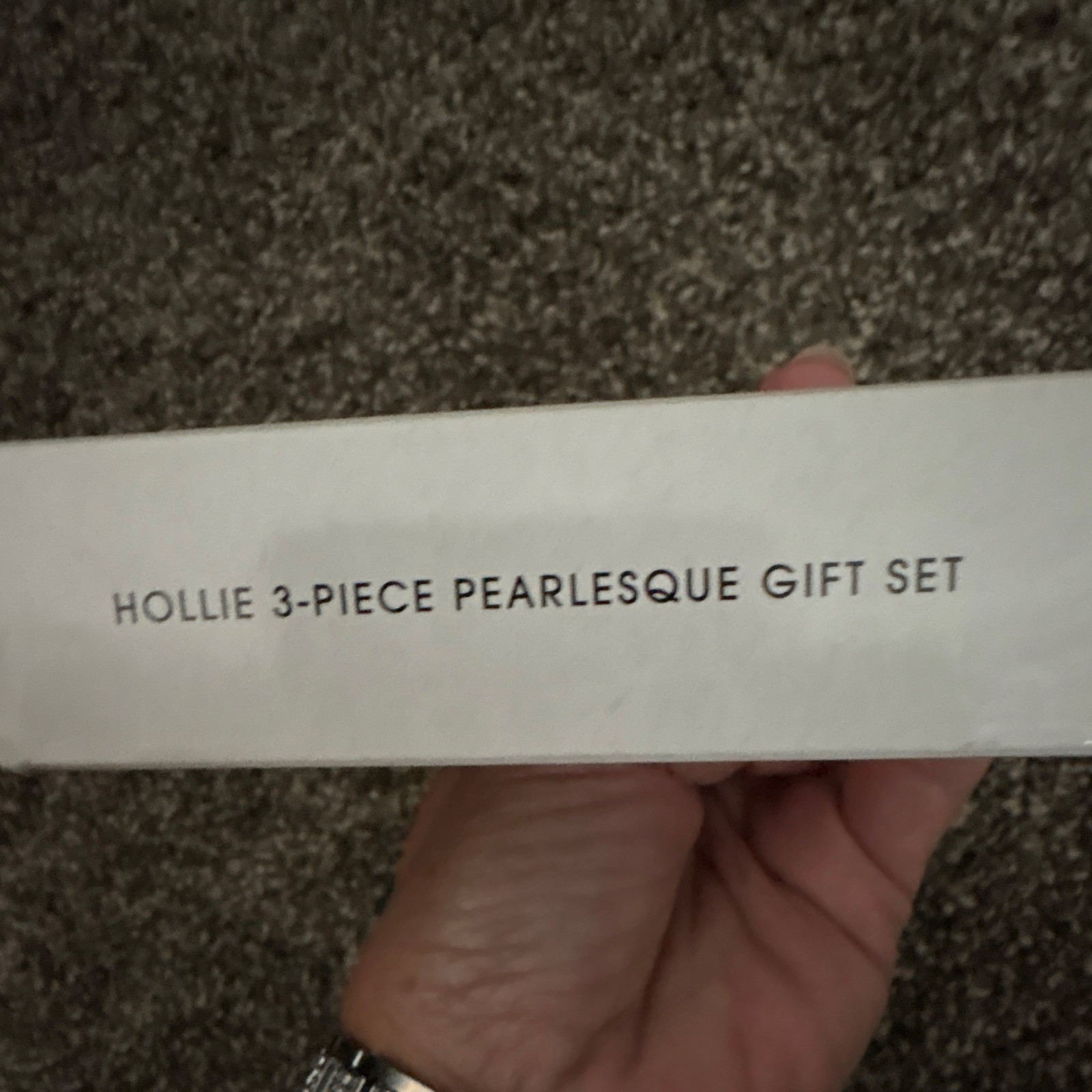 Avon Hollie 3pc Jewelry Set Necklace Bracelet Earrings White Simulated Pearl
