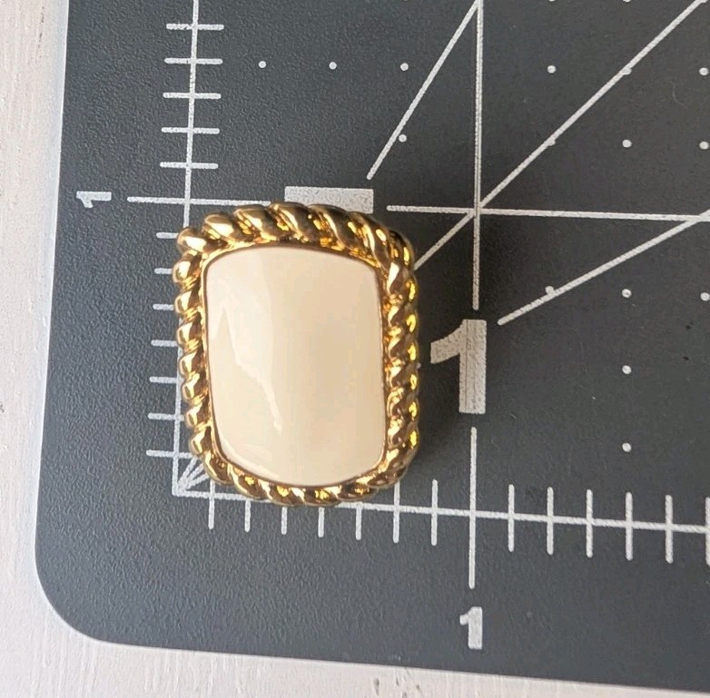 Monet Ivory Enamel Gold Tone Rope Border Rectangle Stud Earrings Vintage NOS