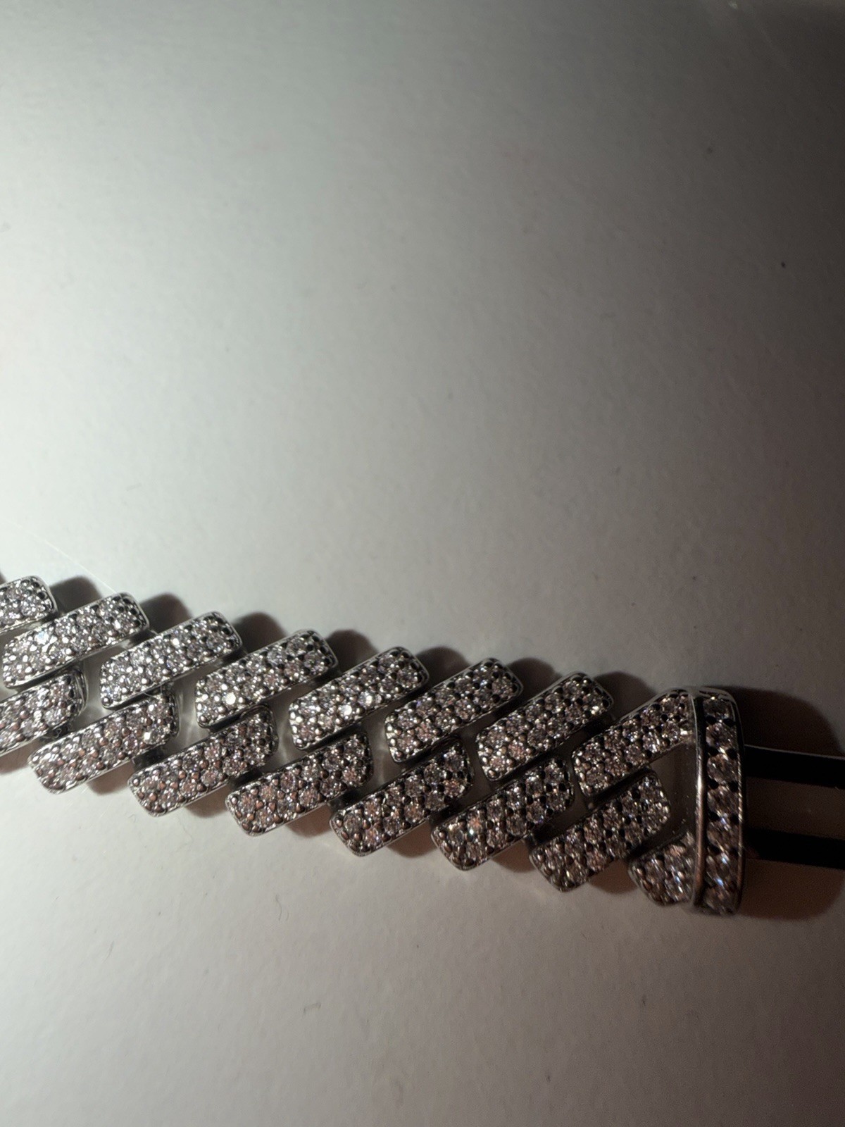 Moissanite Cuban 10mm Iced out (22”)