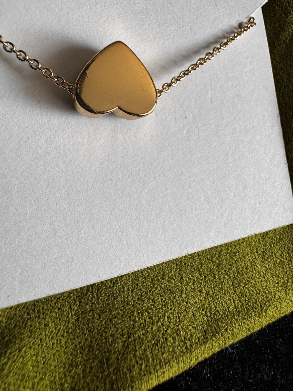 Tory Burch Kira Heart Pendant Gold tone Necklace 16-18” w/pouch Excellent GIFT