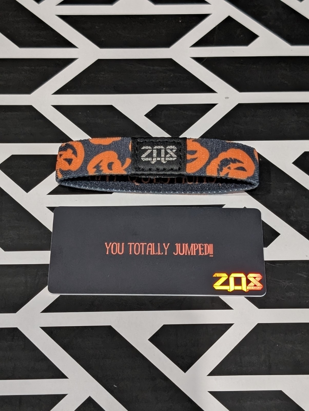 Zox Single #178 Any Questions? ~ NEW ~ Small ~ Wristband ~ Collector’s Card
