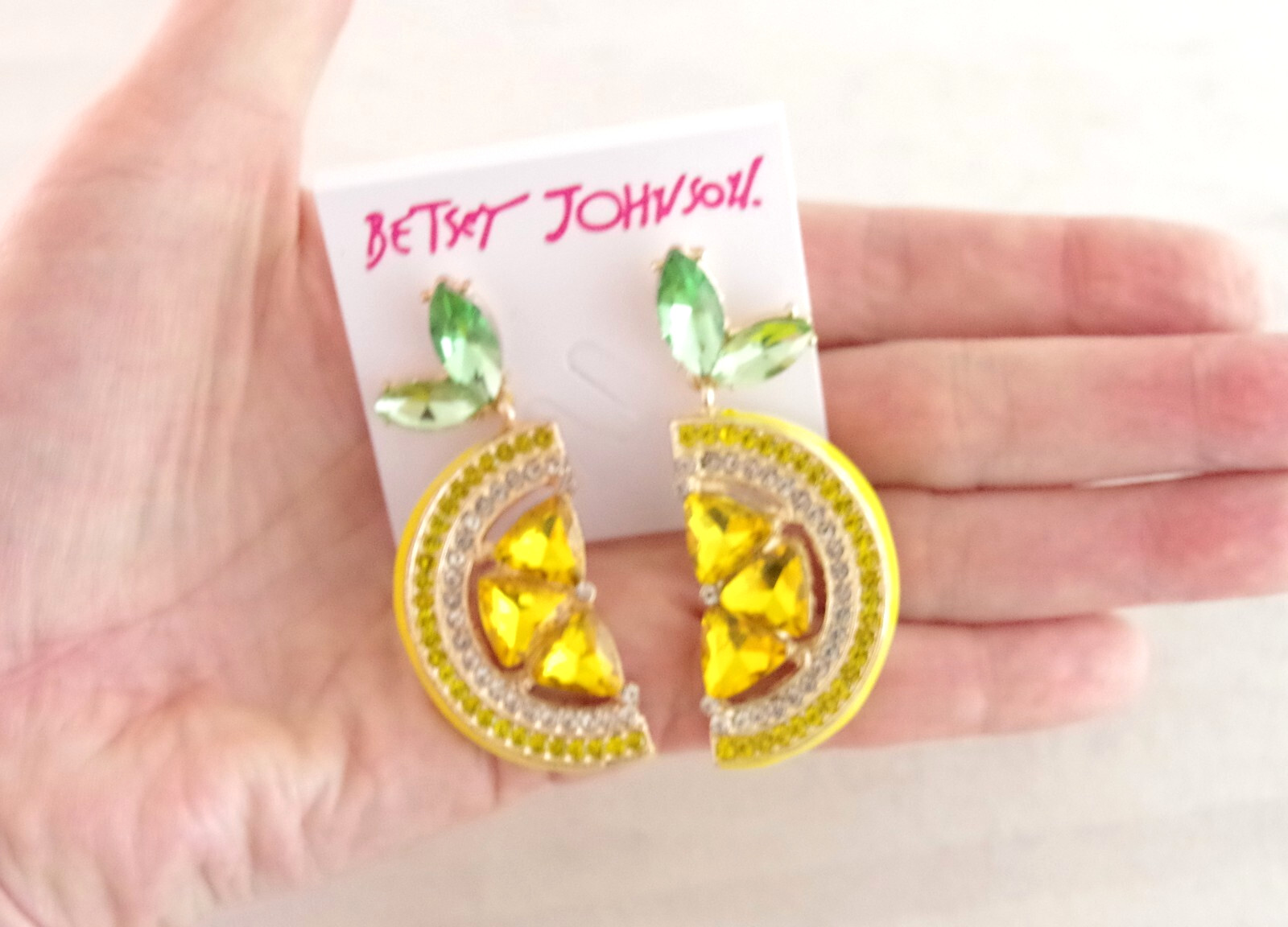 2.25″ BETSEY JOHNSON LEMON SLICE FRUIT CRYSTAL RHINESTONE DROP DANGLE EARRINGS