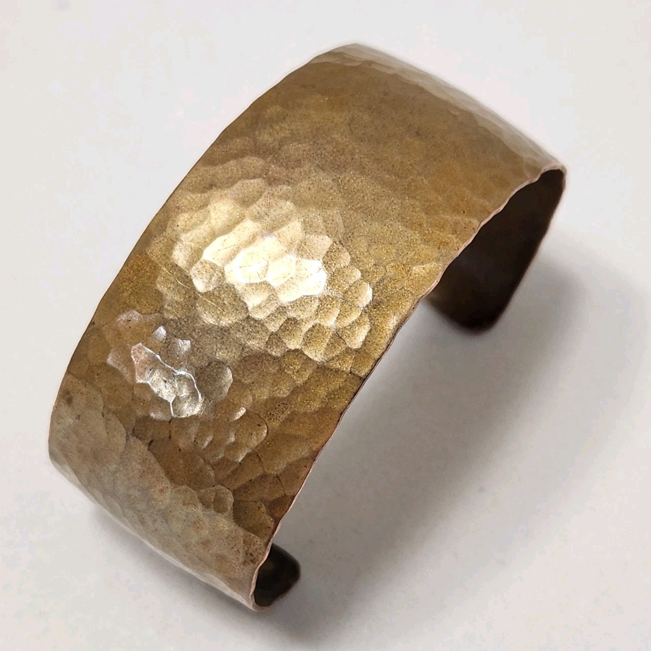 1970s Mexico Cobre Hammered Copper Cuff Bracelet 1″ Wide Retro Modernist 30g Vtg