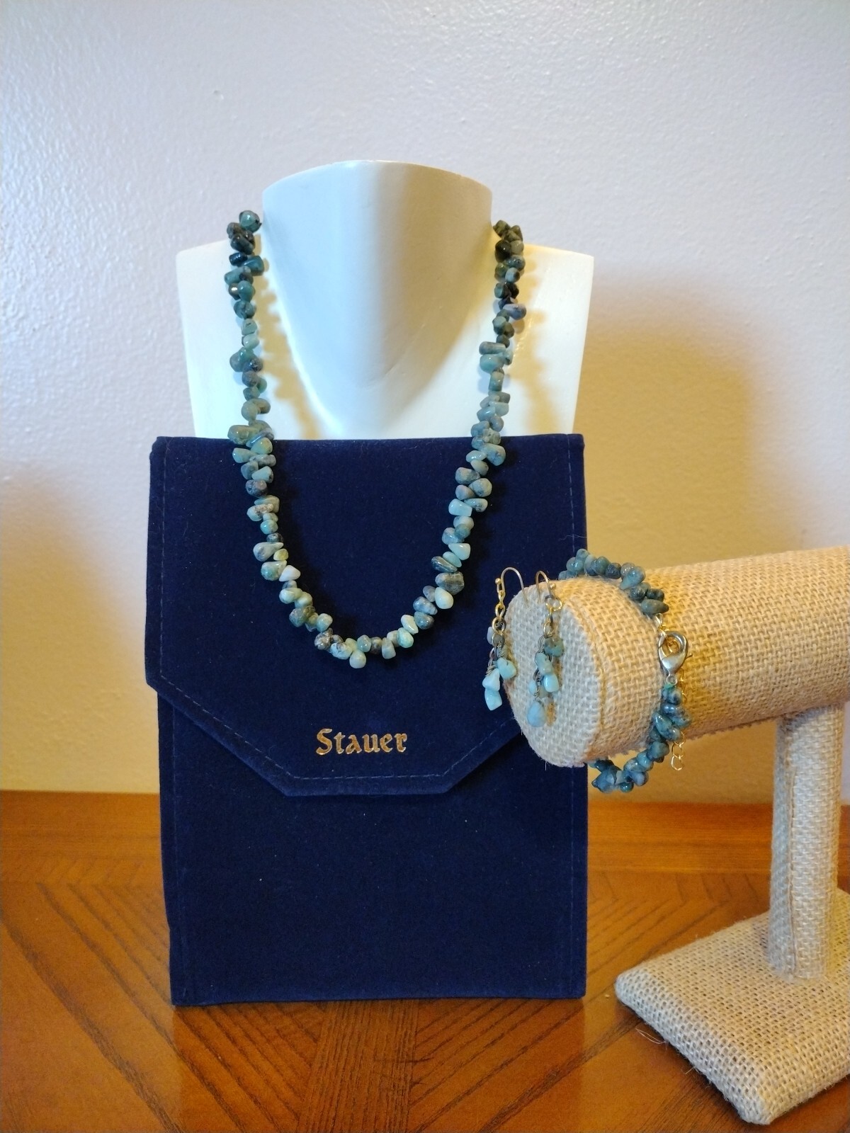 Stauer Cayman Emerald 18″ Necklace Bracelet & Earring Set With Original Case