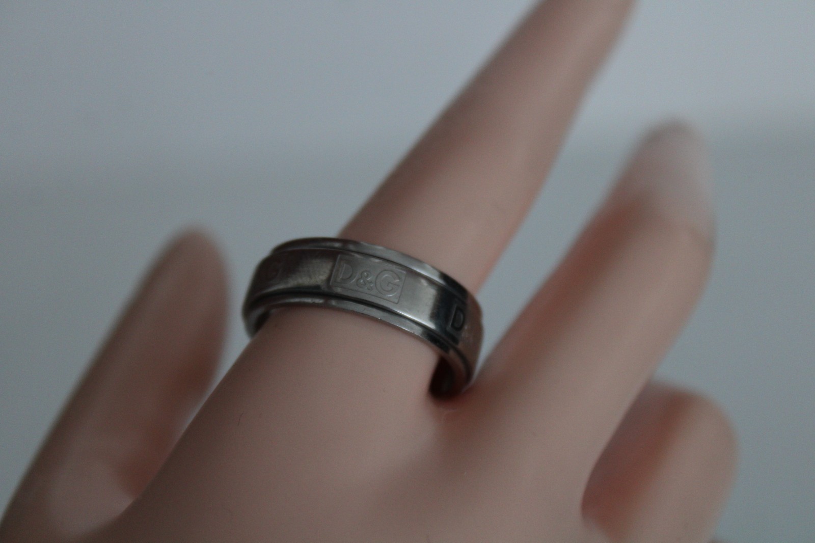 Designer D & G Dolce & Gabbana Unisex Adult Spinner Ring Band, S: 12.5
