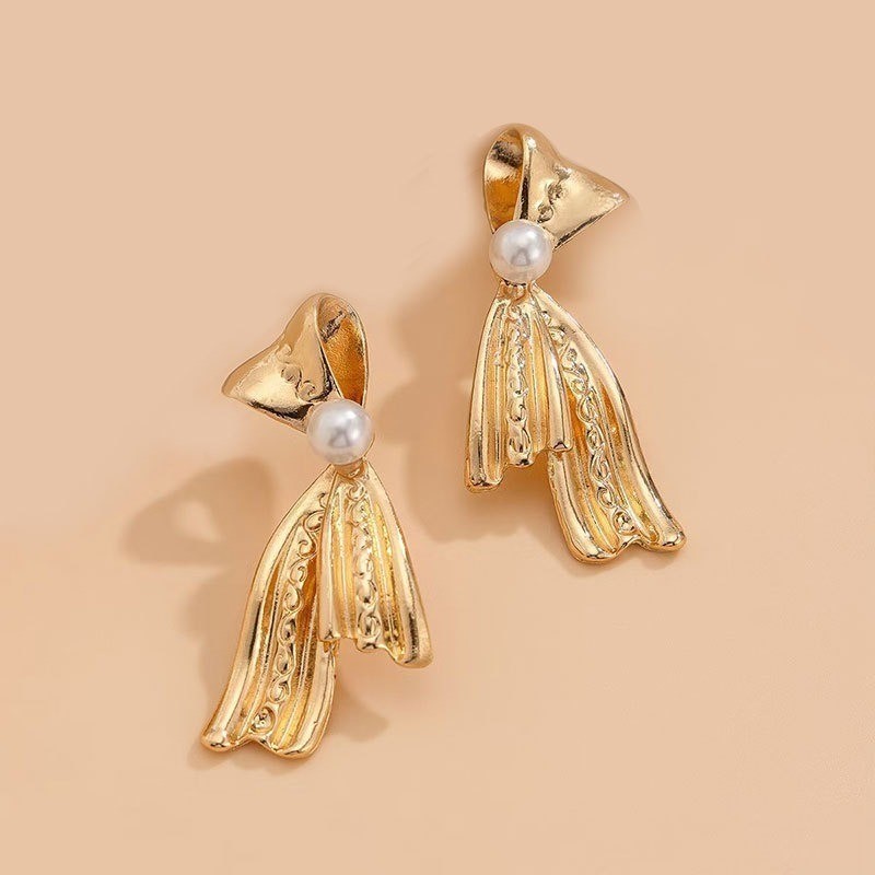 Butterfly Bow Imitation Pearl Earrings Women’s Fashion Earrings Alloy Jewelry