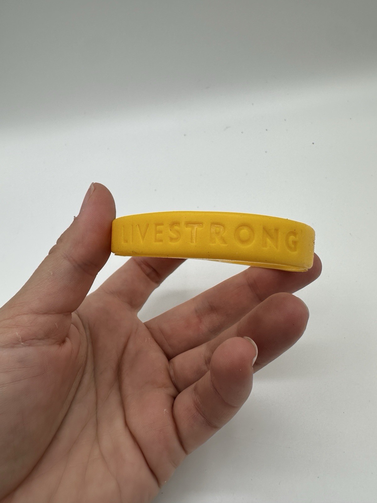 Nike Livestrong Yellow Wristband Bracelet L XL Authentic Y2K New