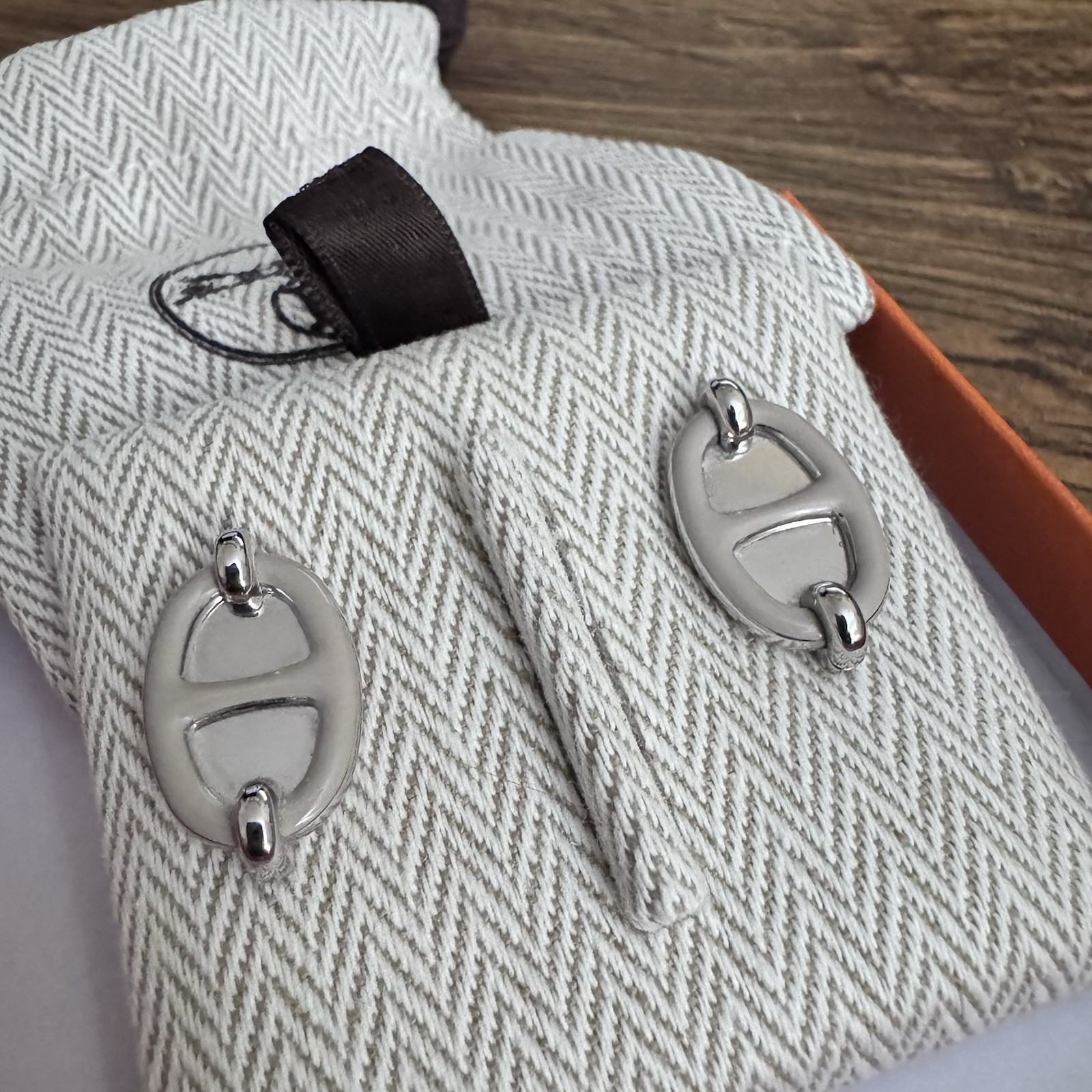 HERMÈS Mini Maillon Earrings Silver Marron Glacé Women