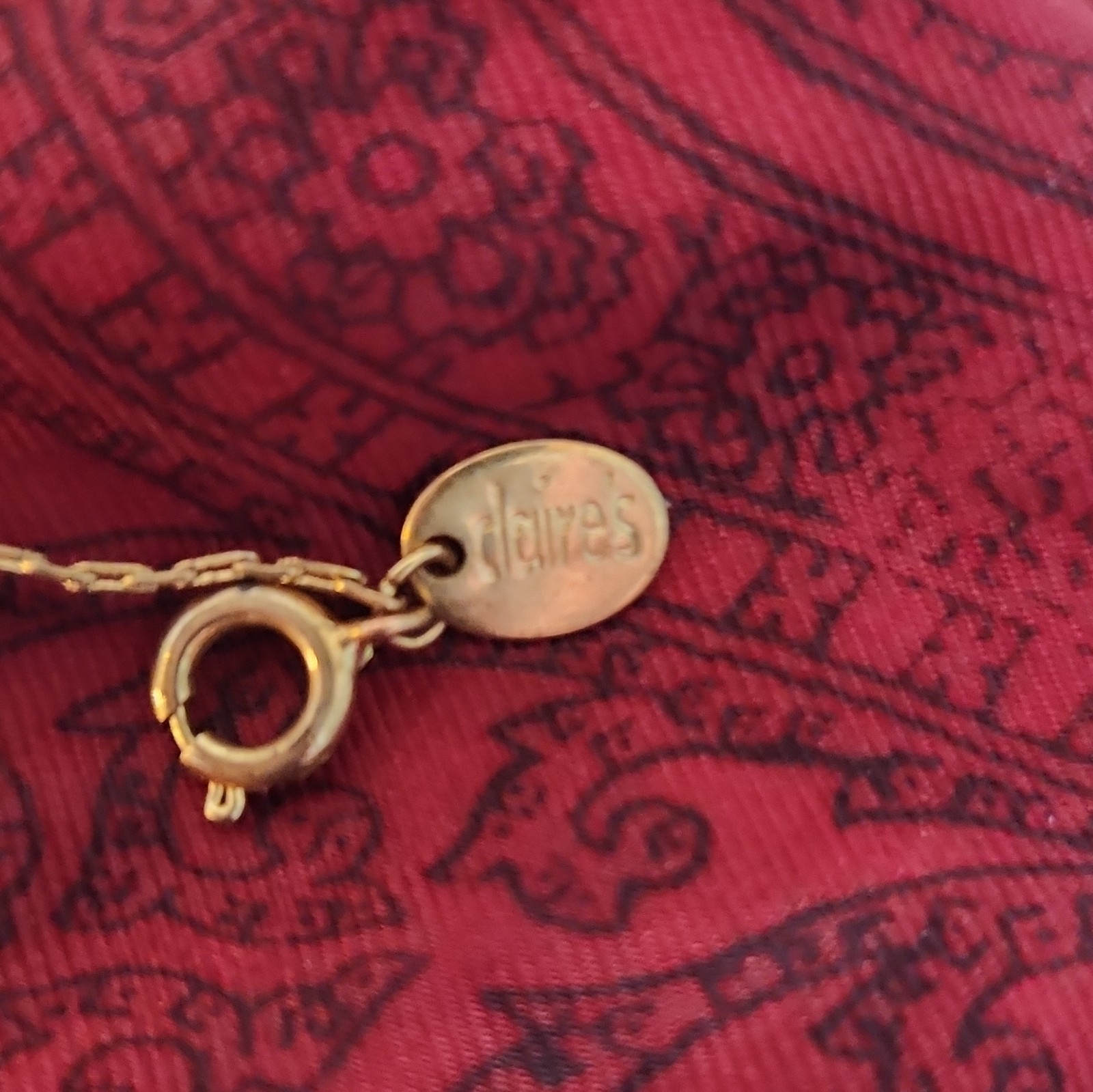 Lia Sophia Signed Gold Tone Cable Chain Dangle Charm Bracelet Spring Ring
