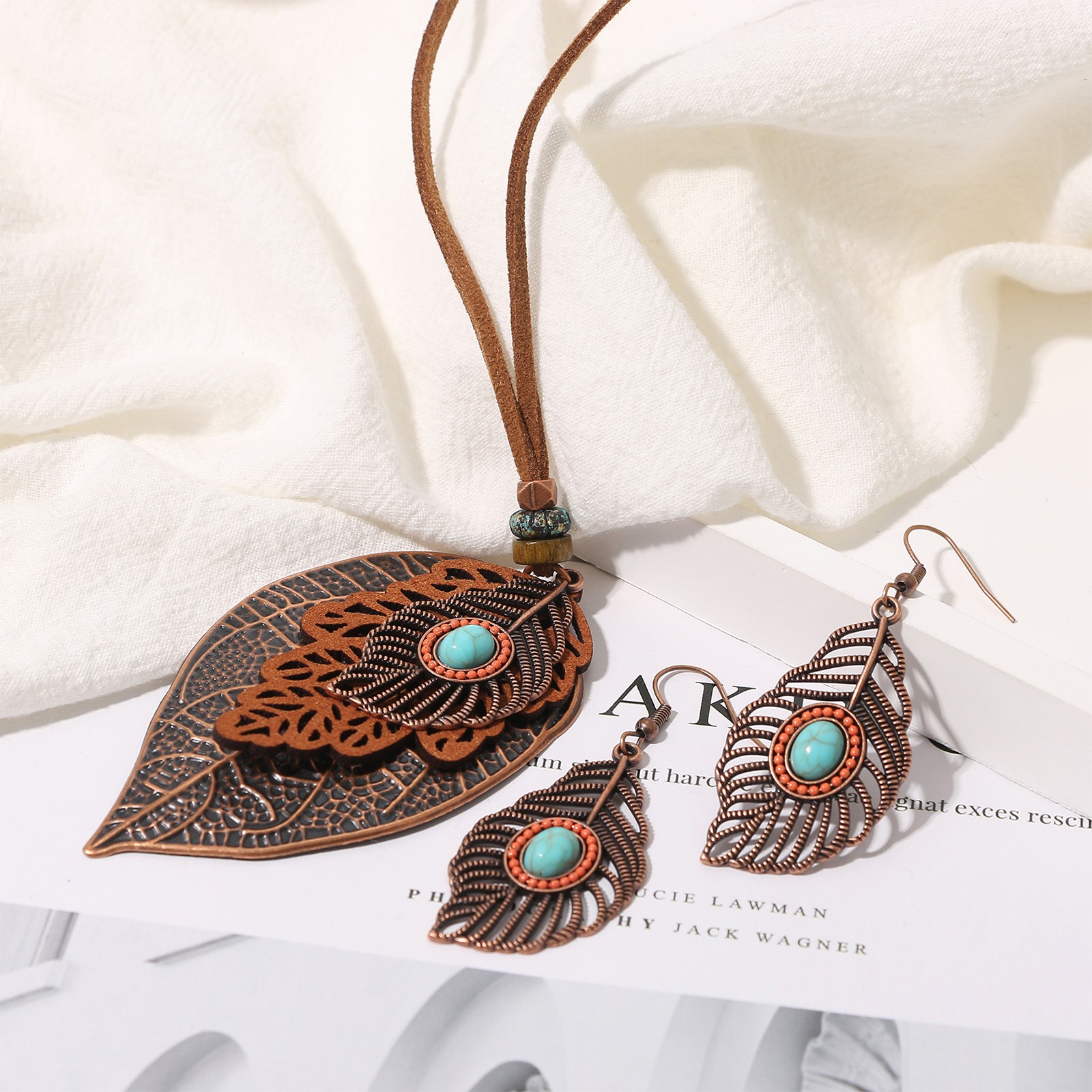 3Pcs Women Retro Bohemian Leaf Necklace Earring Set Turquoise PU Leather Jewelry