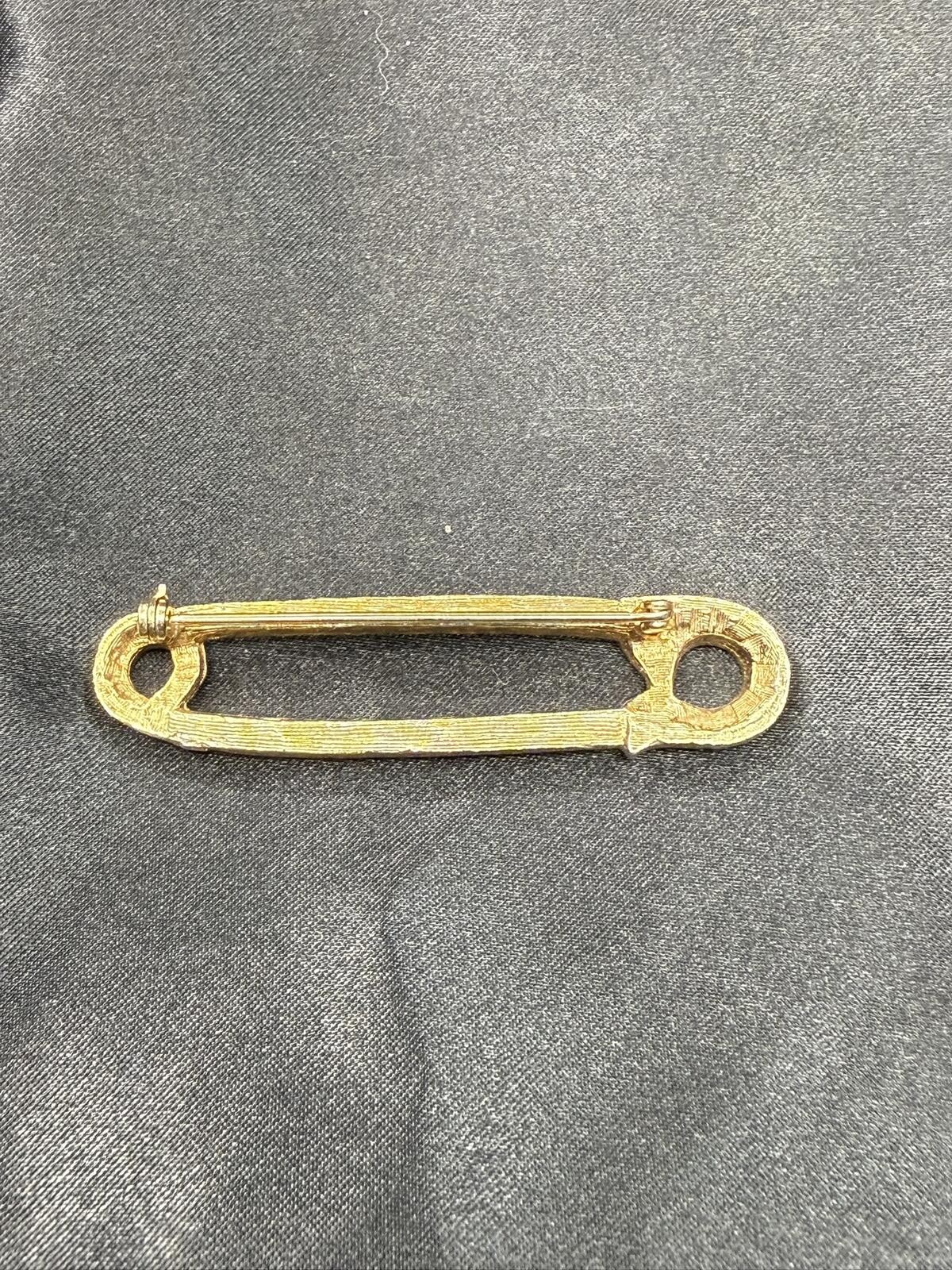 Vintage Gold Tone Safety Pin Brooch Baguette Rhinestone Kilt Pin Unsigned