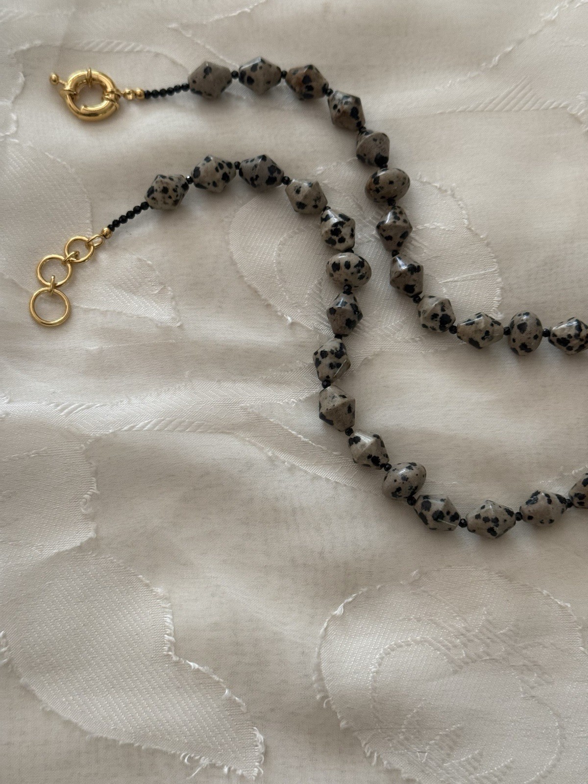 Necklace 18 Inches Dalmatian Jasper And Black Thai Spinel