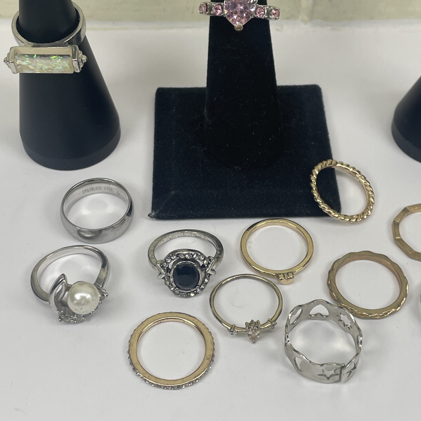Lot 14 Rings Jewelry Mix Lot Fashion Assorted Shapes Colors All Size 5.75