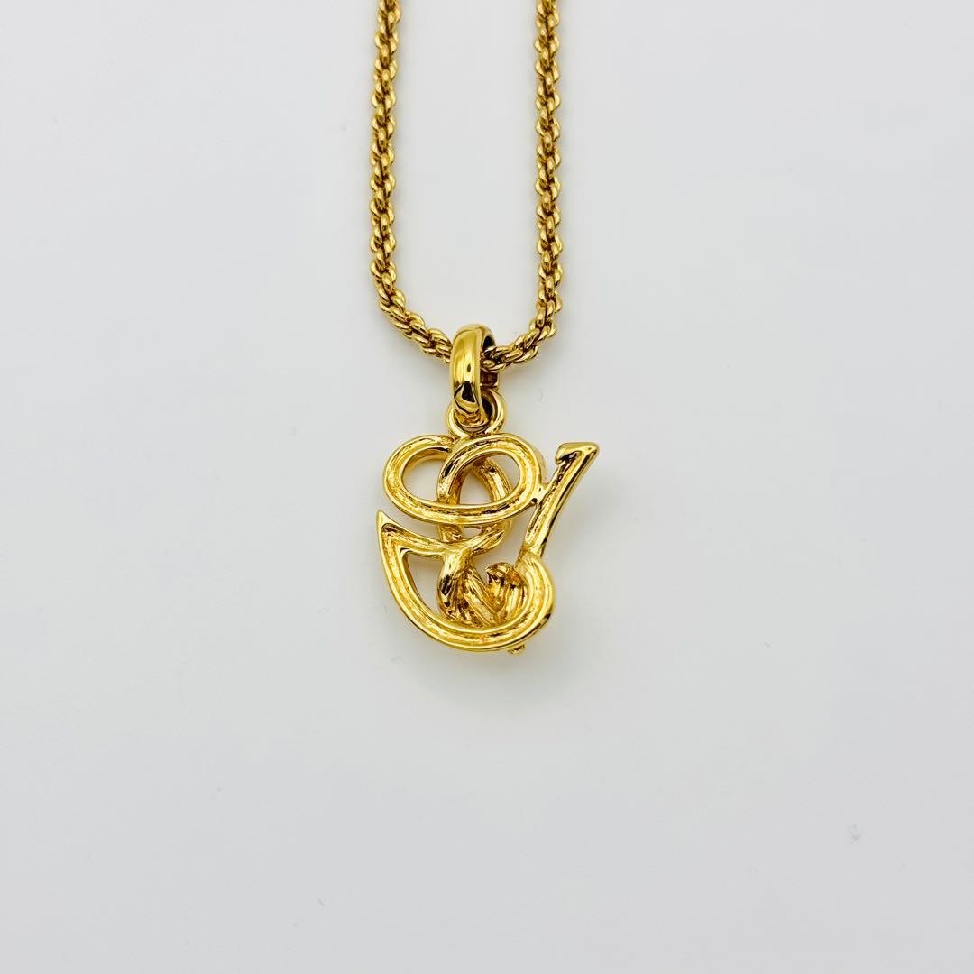 Valentino Garavani Excellent V Logo Necklace Gold 52cm Rare
