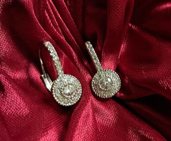 STUNNING WHITE TOPAZ LEVER BACK EARRINGS SILVER DANGLE LEVERBACK HIGH QUALITY