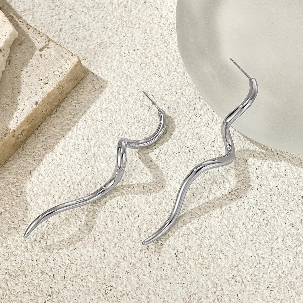 Ladies Retro Snake Stud Earrings Gold or Silver Costume Jewellery