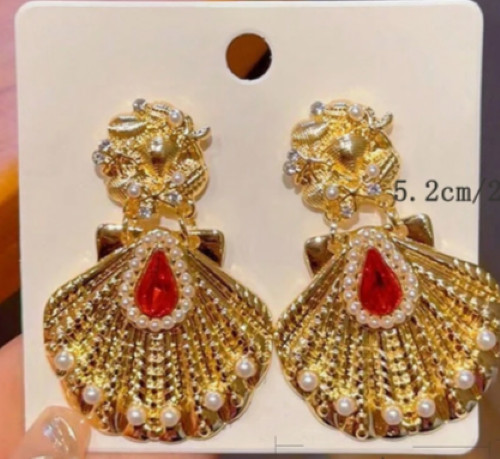 Gold Scallop Seashell Earrings Beach Couture White Faux Pearl Gold Plated Beach