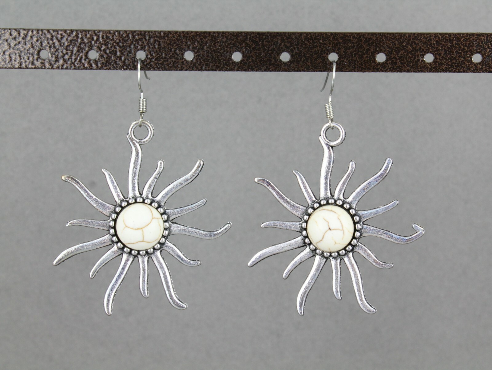silver sun earrings cream center bead dangle lightweight 2.5″ long long rays