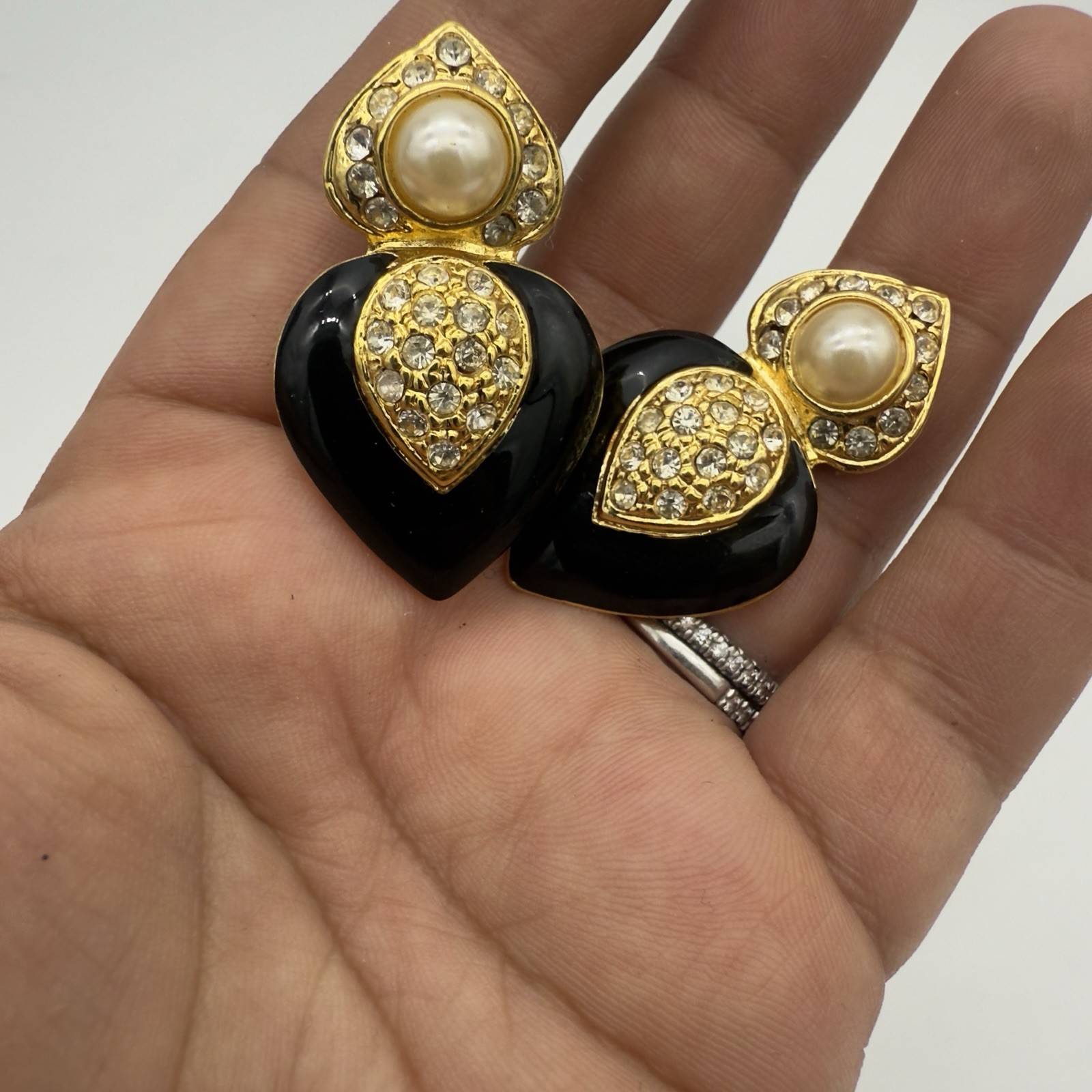 Vtg Pave Rhinestone Heart Earrings Faux Pearl Black Enamel Unsigned Designer