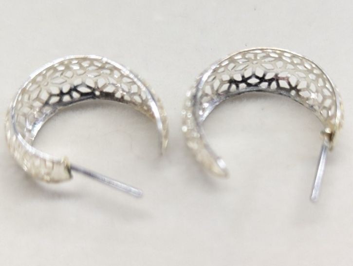 Vtg New Silver Filigree Openwork Hoop Earrings Intricate Crescent C Shaped Hoops