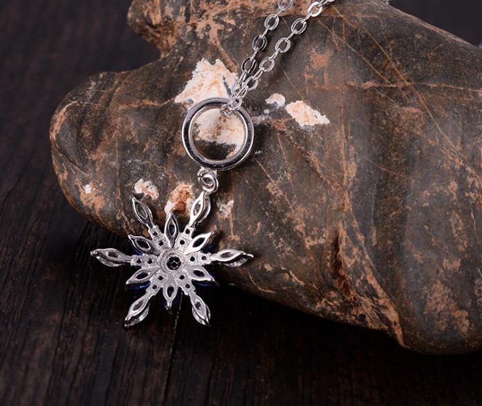 18″ Sterling SILVER Frozen SNOWFLAKE Topaz Blue CZ Pendant NECKLACE Gift Box PE3