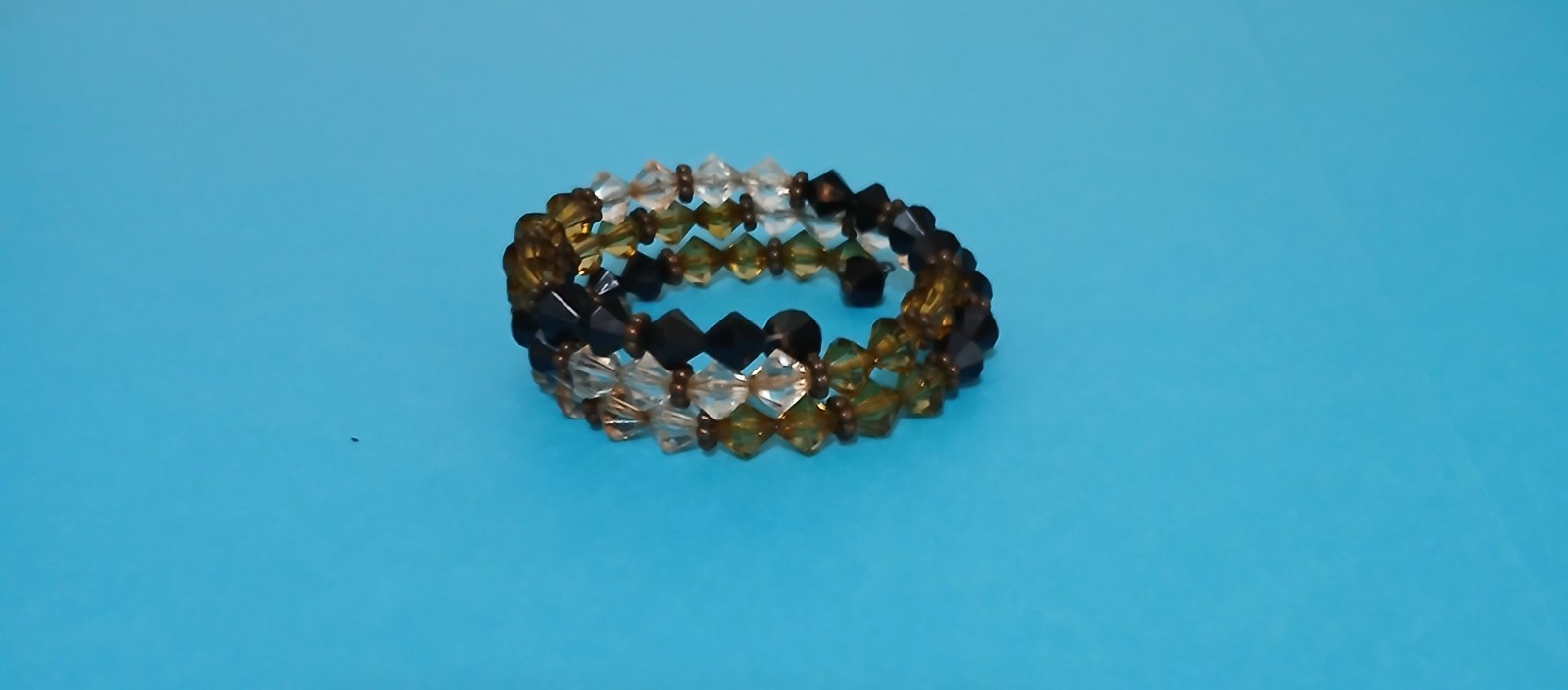 LOT OF 14 FASHION BRACELETS MIXED MATERIALS, SIZES, STYLES & COLORS