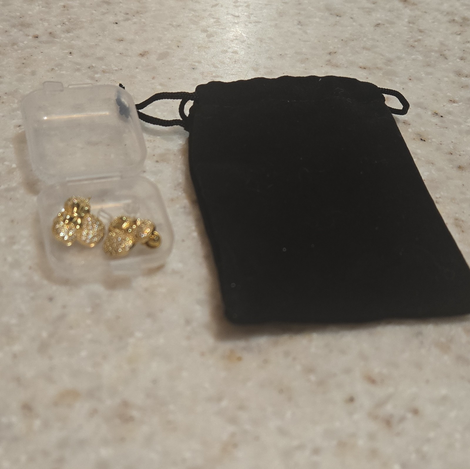 Gold Tone Minnie Mouse Head Stud Earrings Butterfly Closure No Stone Disney