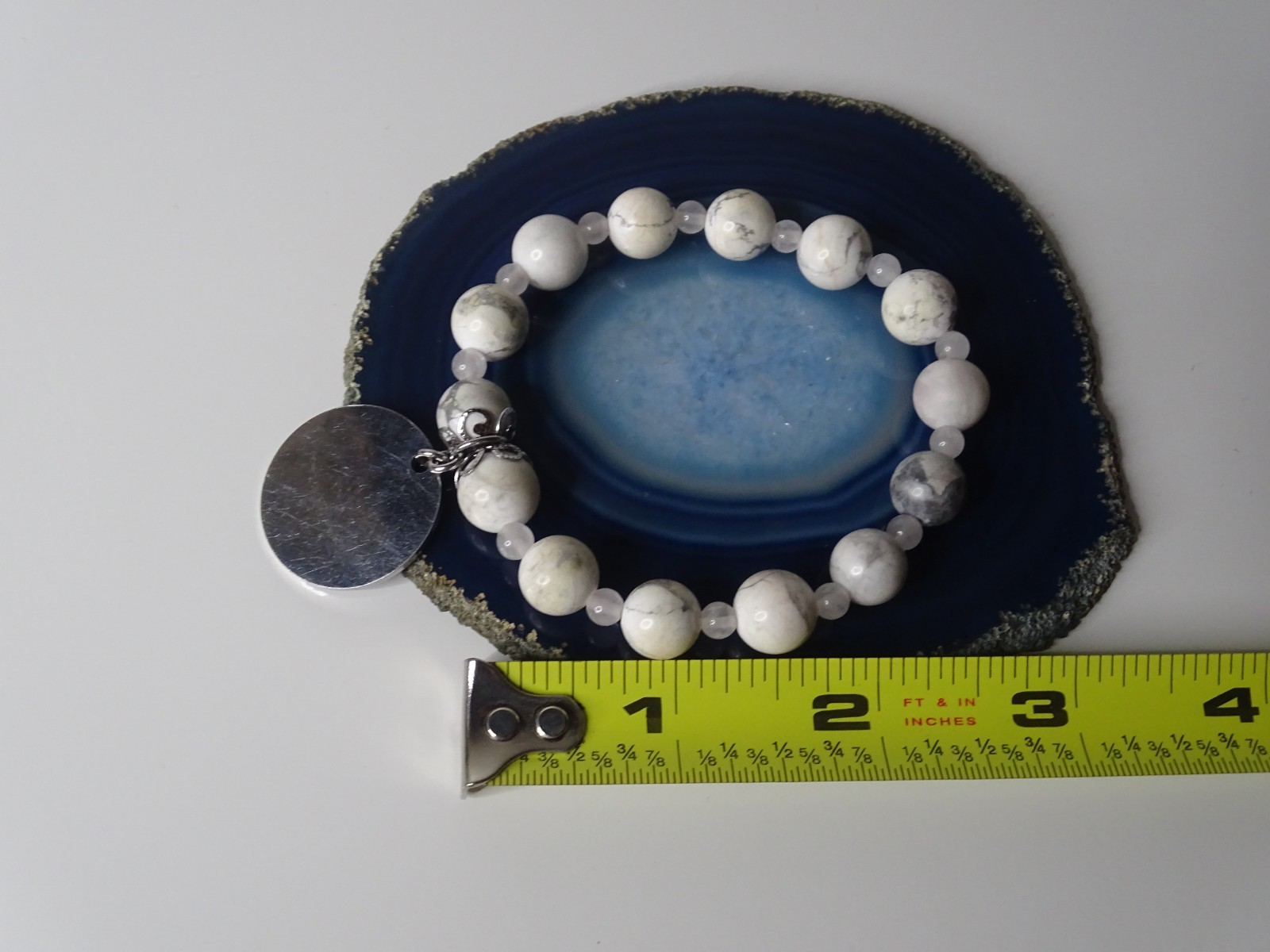 Stunning Southwestern White Howlite Beaded Bracelet With Silver-Tone Charm 30g