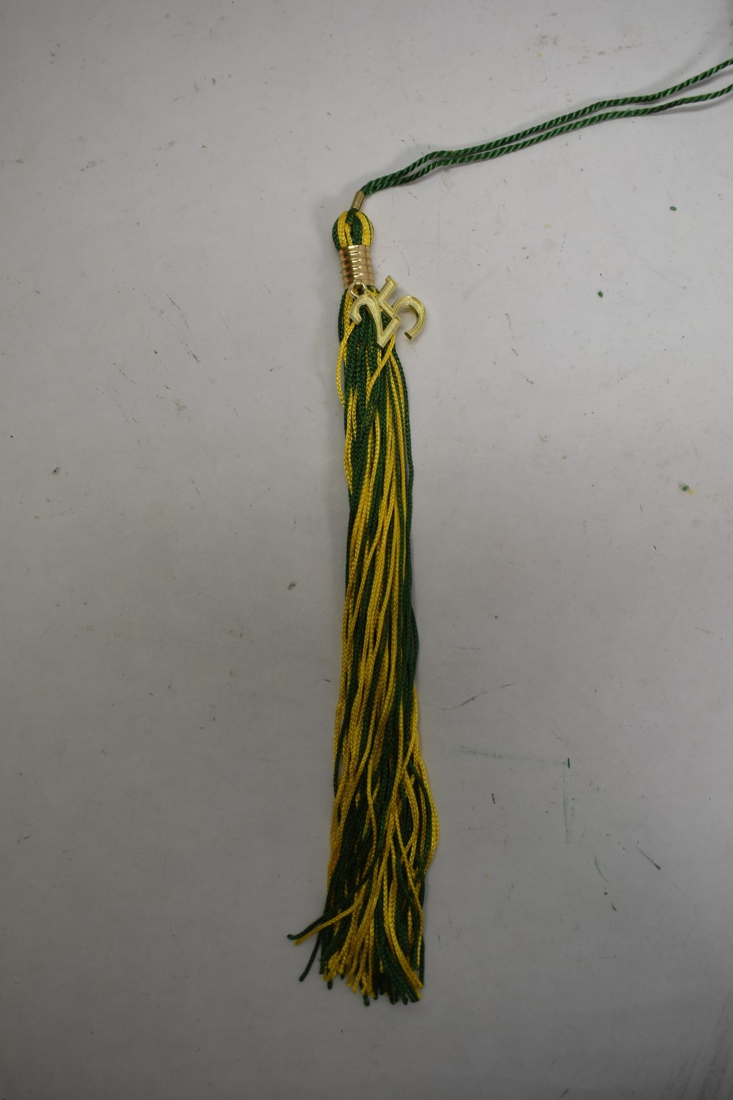 20pc Green & Yellow Class 2025 Tassels Silver Bling Charm Graduation 9″ Jostens