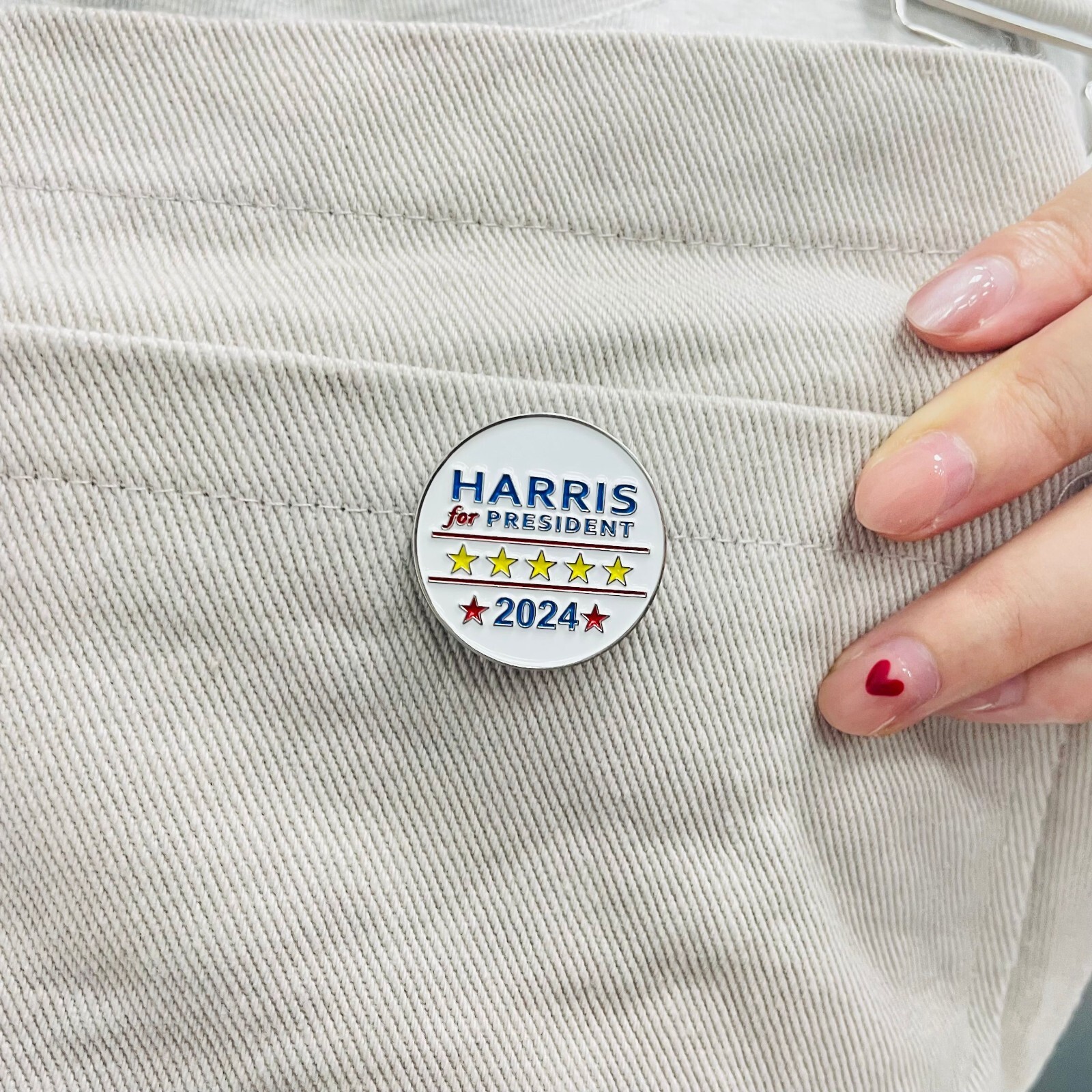 Kamala Harris for president 2024 1.15inch round lapel pin individually wrapped