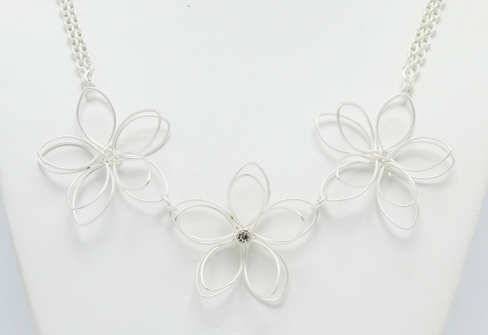 Delicate New Matte Silver Flower Wire Rhinestone Necklace by Francesca’s #N2024