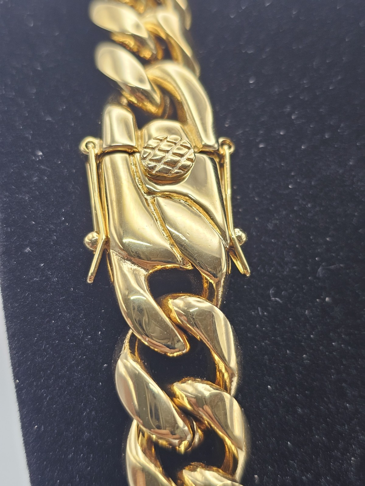 Gold Tone Cuban Link Stainless Steel Chain Necklace 22 in 16mm