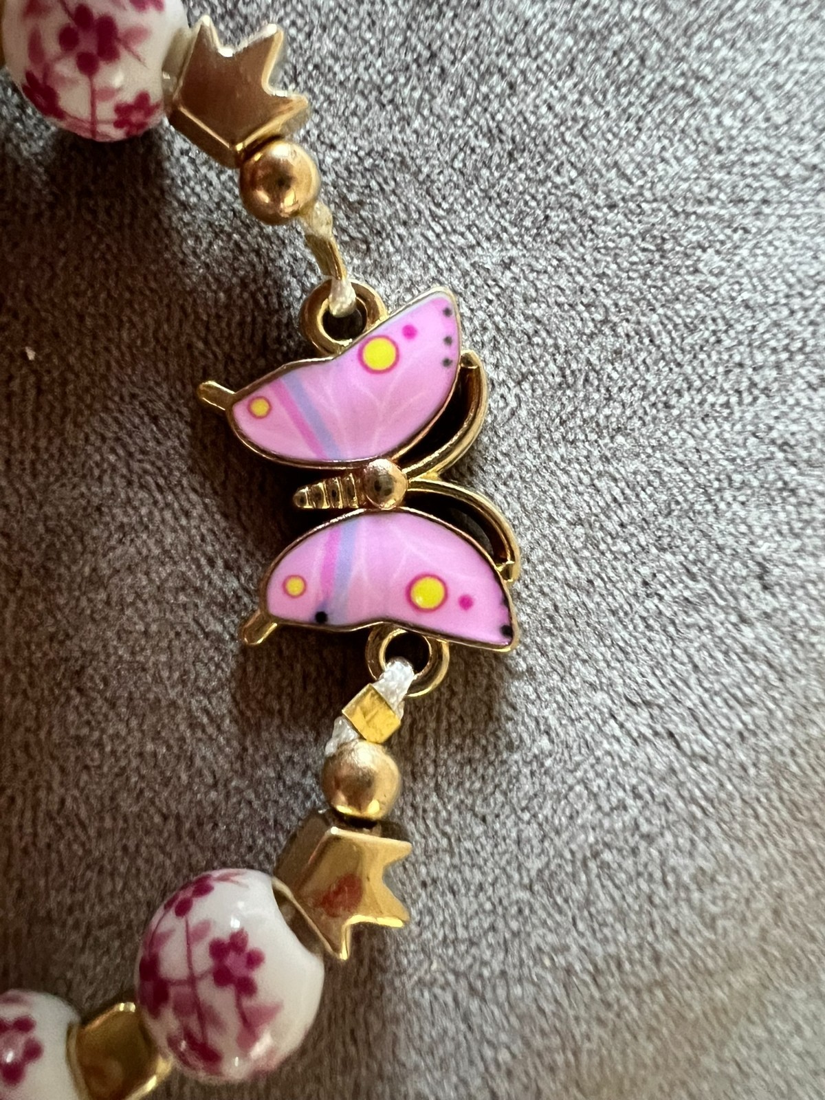 Pink butterfly with gold plated acrylic bracelet White stone & beautiful flowers
