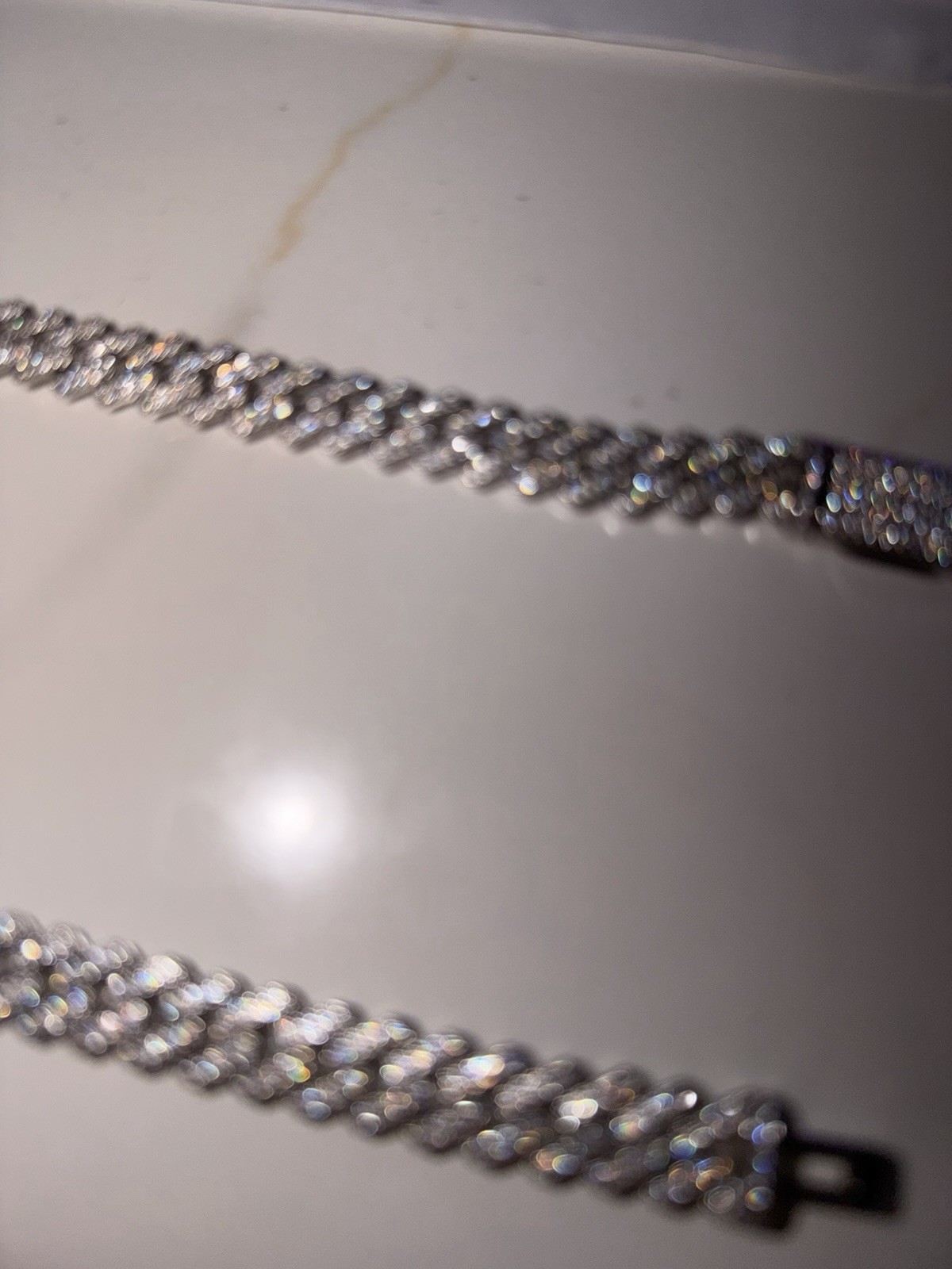 Moissanite Cuban 10mm Iced out (22”)