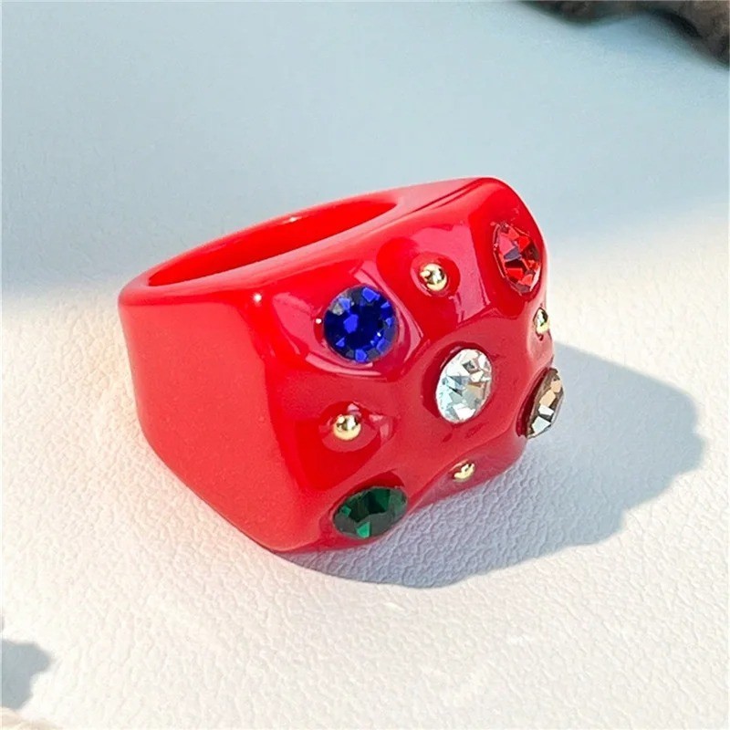 Multicolored resin oil drop ring, oval geometric style, adorned with flowers